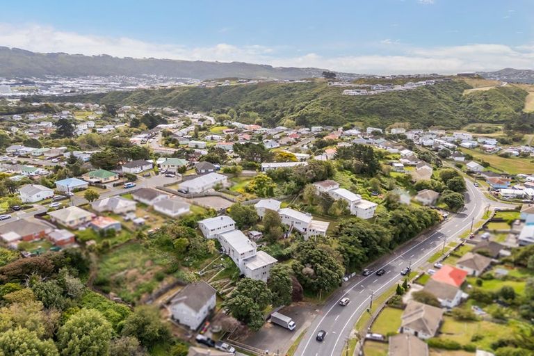 Photo of property in 148-152 Champion Street, Cannons Creek, Porirua, 5024