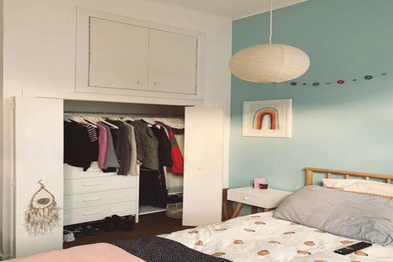 Photo of property in 10 Prince Street, Mount Victoria, Wellington, 6011