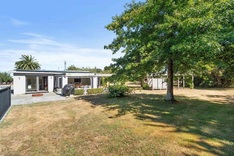 Photo of property in 1 Grey Street, Martinborough, 5711