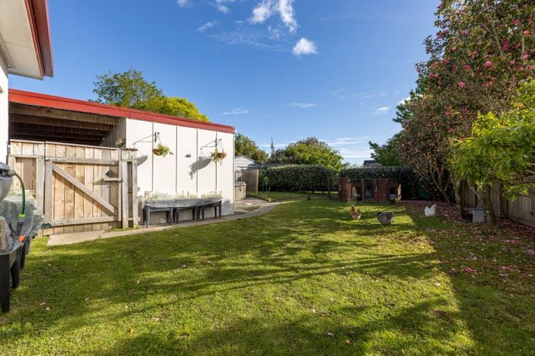 Photo of property in 1 Williams Terrace, Fitzherbert, Palmerston North, 4410
