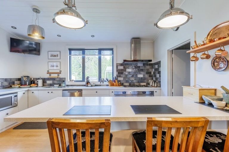 Photo of property in 100 Cole Street, Dannevirke, 4930