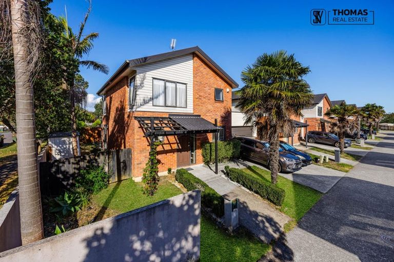 Photo of property in 14 Secoia Crescent, Mangere, Auckland, 2022
