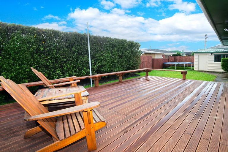 Photo of property in 2/16 View Road, Papakura, 2110