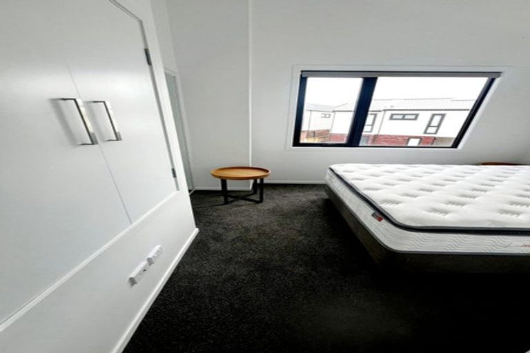 Photo of property in 52 Te Puketoka Lane, Mangere, Auckland, 2022