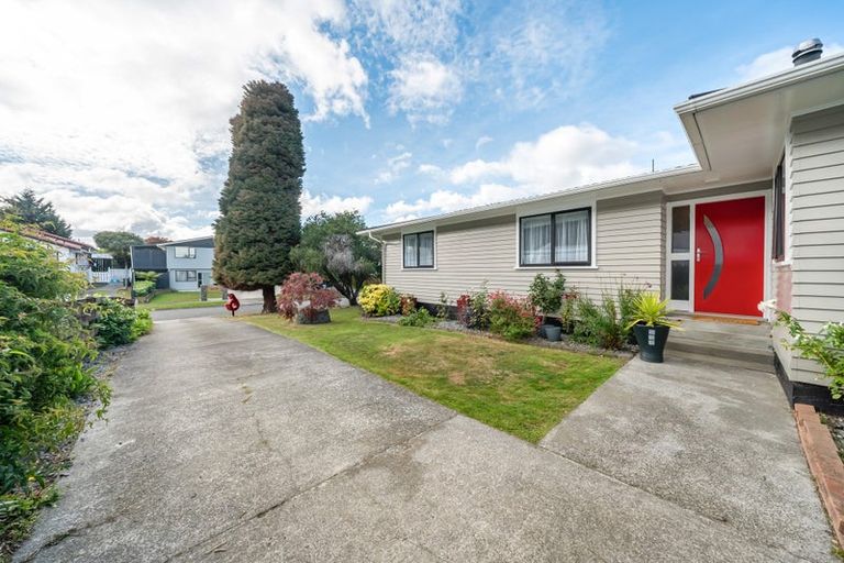 Photo of property in 6 Topeka Grove, Totara Park, Upper Hutt, 5018