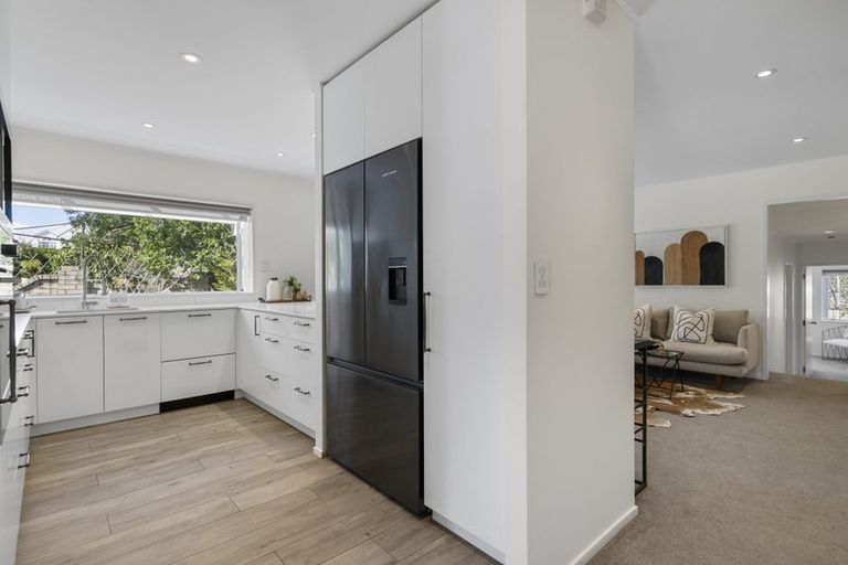 Photo of property in 16 Whitford Road, Howick, Auckland, 2014