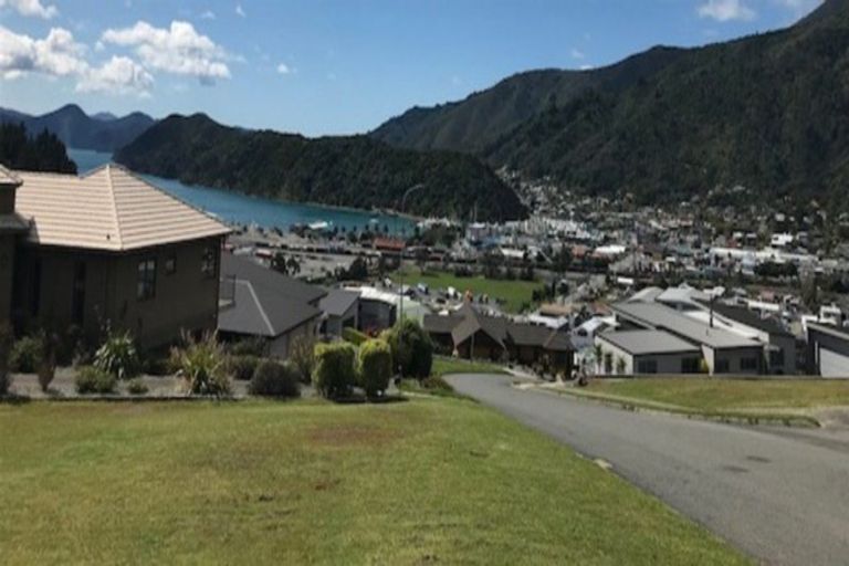 Photo of property in 26 Harbour View Heights, Picton, 7220