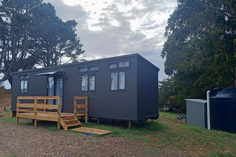 Photo of property in 32 Forest Road, Waitarere Beach, Levin, 5510