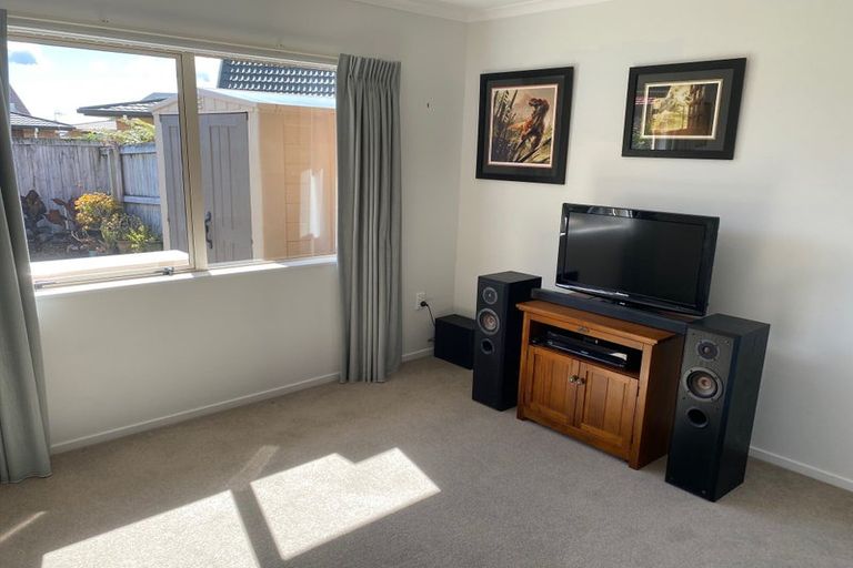 Photo of property in Rangeview Villas, 56/9 Fuller Close, Levin, 5510