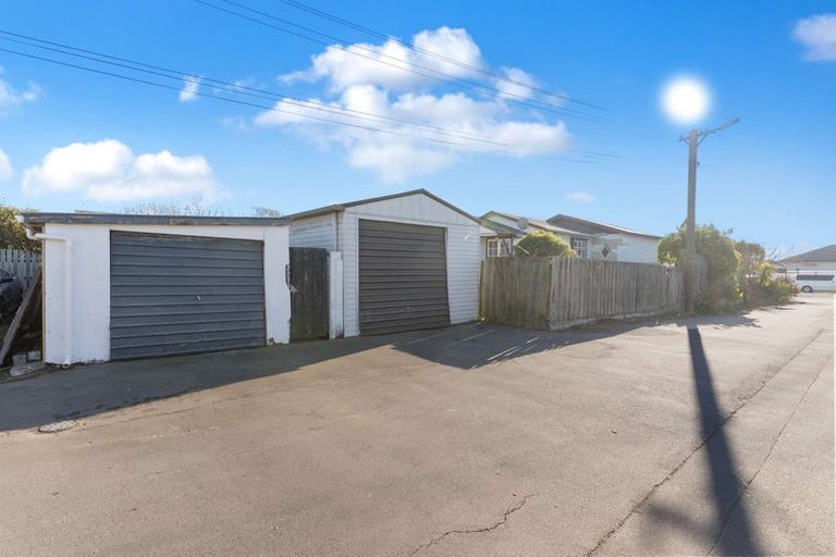 Photo of property in 181 Bowhill Road, New Brighton, Christchurch, 8083
