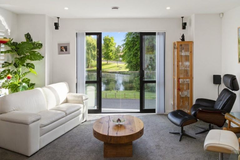 Photo of property in 4 Brownlee Place, Pukekohe, 2120