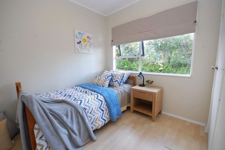 Photo of property in 2/28 Noeleen Street, Glenfield, Auckland, 0629