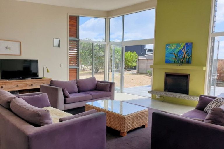 Photo of property in 146 Sands Crescent, Matarangi, Whitianga, 3592