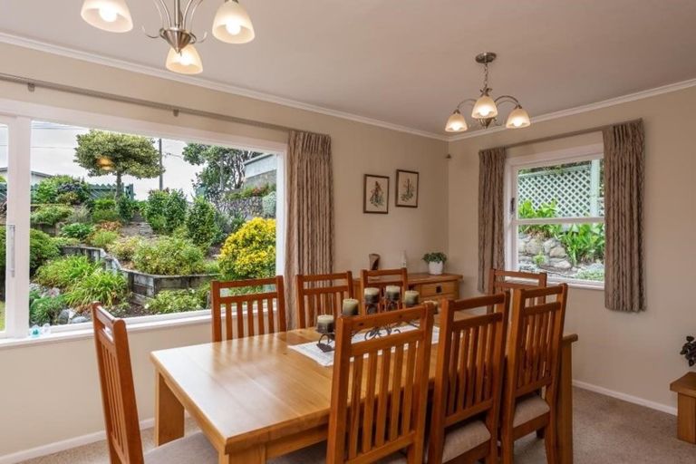 Photo of property in 5 Kaka Road, Raumati Beach, Paraparaumu, 5032