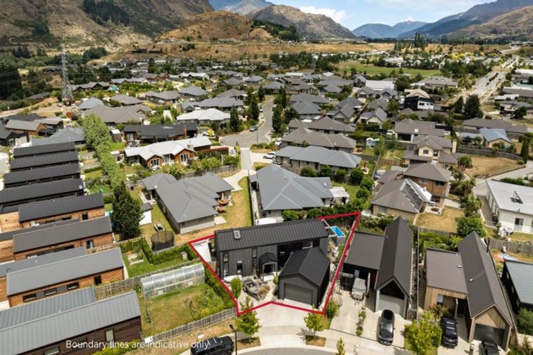 Photo of property in 14 Bellamore Street, Lake Hayes, Queenstown, 9304