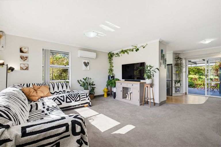 Photo of property in 76 Moana View Road, Waikawa, Picton, 7220