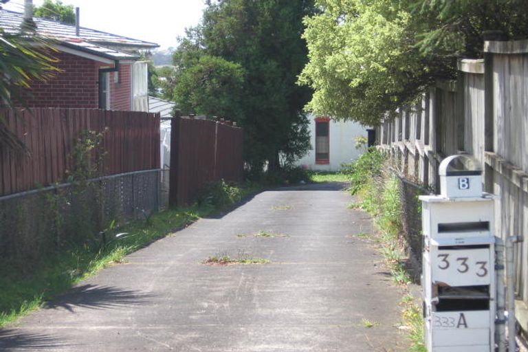 Photo of property in 333 Wairau Road, Totara Vale, Auckland, 0627