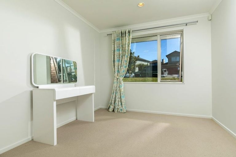 Photo of property in 35 Aberley Road, Schnapper Rock, Auckland, 0632