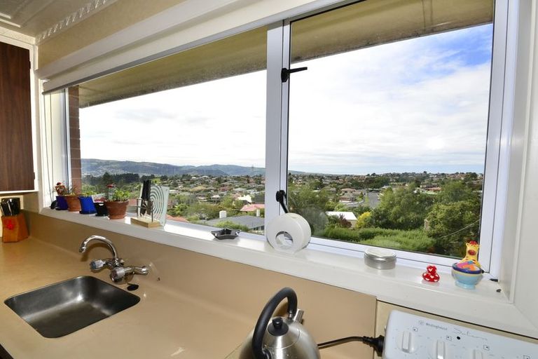 Photo of property in 9 Larkins Street, Helensburgh, Dunedin, 9010