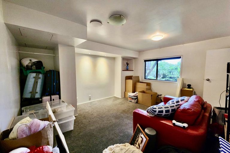 Photo of property in 32 Aeroview Drive, Beach Haven, Auckland, 0626