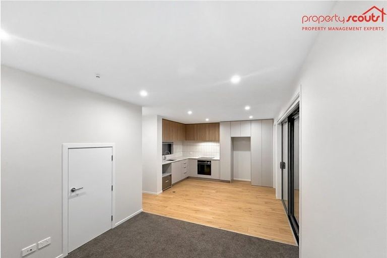 Photo of property in 10/16 Sladden Street, Naenae, Lower Hutt, 5011