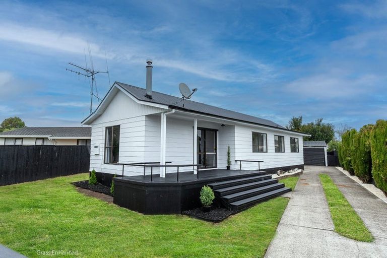 Photo of property in 4 Bradley Place, Nawton, Hamilton, 3200