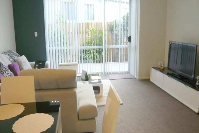 Photo of property in 36 Albionvale Road, Glen Eden, Auckland, 0602