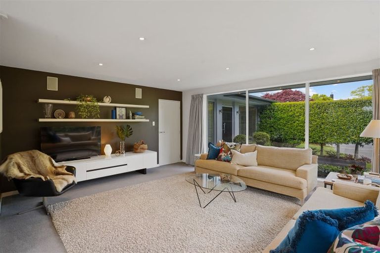 Photo of property in 22 Westburn Terrace, Burnside, Christchurch, 8041