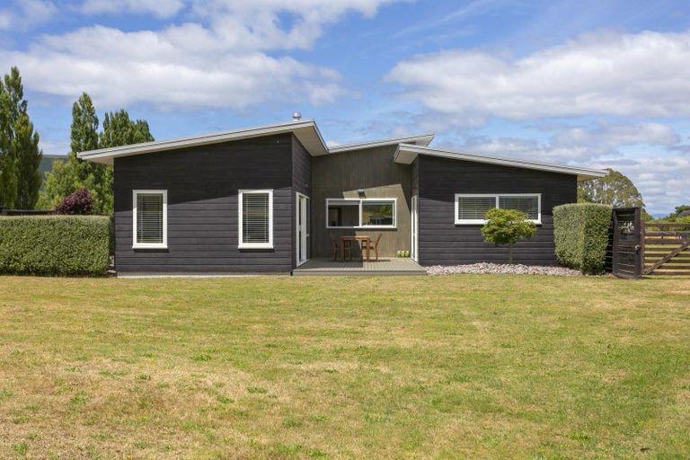 Photo of property in 2/500 Kinloch Road, Kinloch, Taupo, 3377