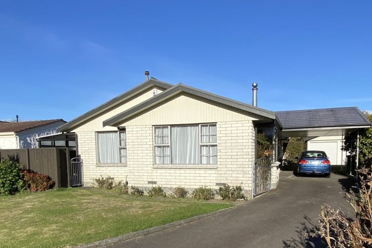 Photo of property in 19 Wallace Place, Hokowhitu, Palmerston North, 4410