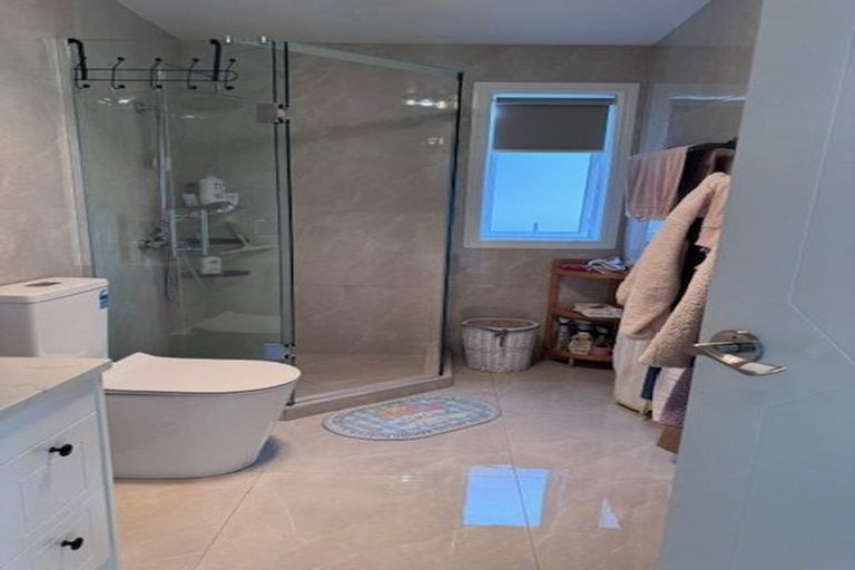 Photo of property in 5 Ksenia Drive, Flat Bush, Auckland, 2019