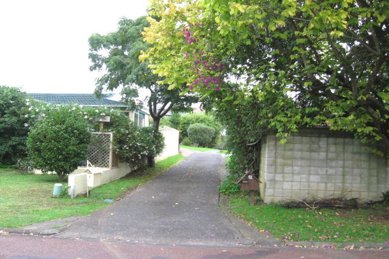 Photo of property in 5 Ganymede Place, Half Moon Bay, Auckland, 2012