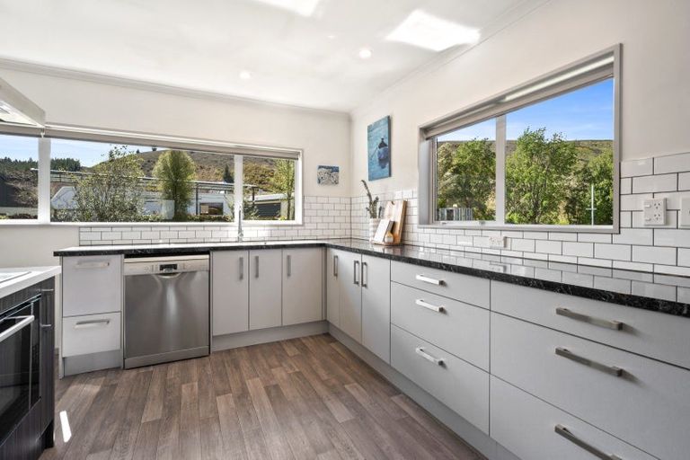 Photo of property in 114 Shields Street, Clyde, 9330