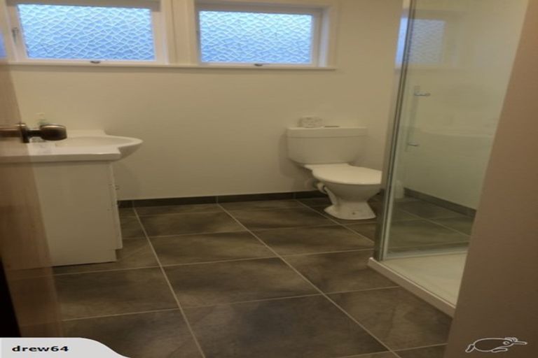 Photo of property in 46 Exmouth Road, Northcote, Auckland, 0627