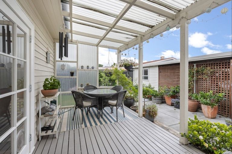 Photo of property in 703 Ellison Road, Parkvale, Hastings, 4122