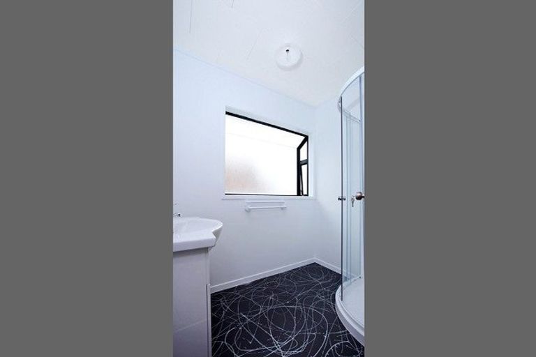 Photo of property in 97 Athena Drive, Totara Vale, Auckland, 0629