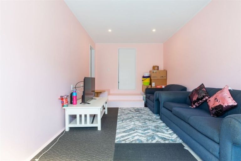 Photo of property in 6/3 Koromiko Street, New Lynn, Auckland, 0600