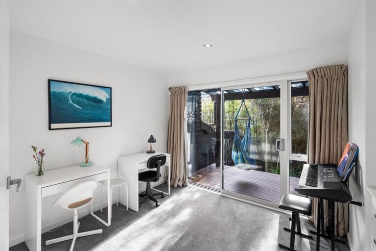 Photo of property in 9 Assisi Street, Mount Pleasant, Christchurch, 8081