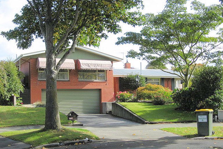 Photo of property in 12 Pulford Place, Ilam, Christchurch, 8041