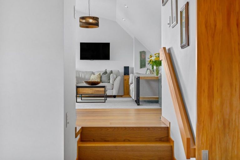 Photo of property in 35 Rothesay Bay Road, Rothesay Bay, Auckland, 0630