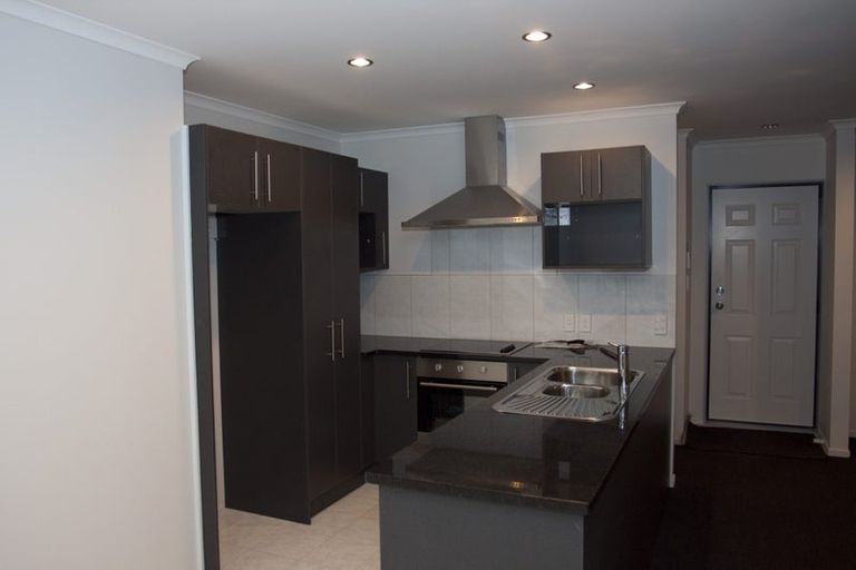 Photo of property in 33 Edgewood Way, Henderson, Auckland, 0612