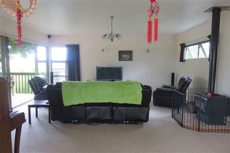 Photo of property in 163a Colwill Road, Massey, Auckland, 0614