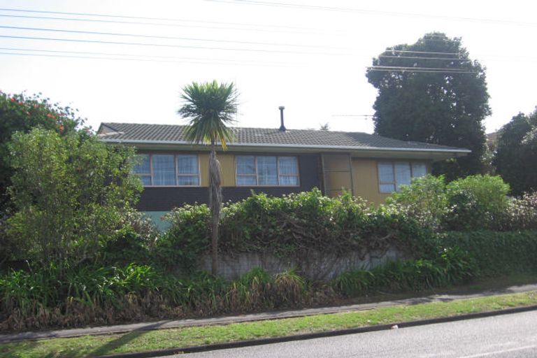 Photo of property in 2/127 Golf Road, Titirangi, Auckland, 0600