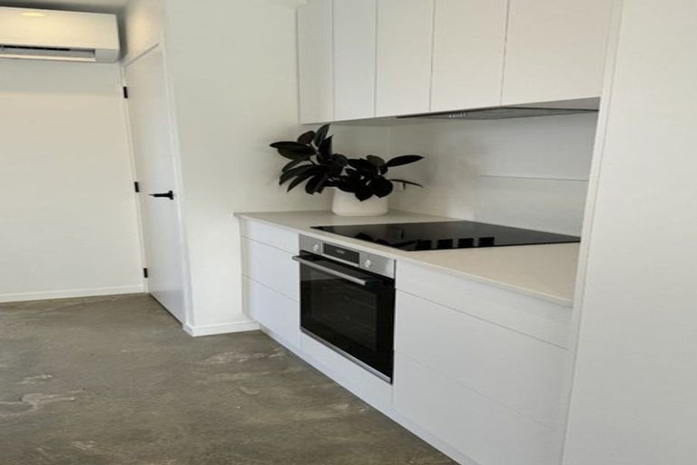 Photo of property in 26f Brennan Avenue, Te Atatu Peninsula, Auckland, 0610