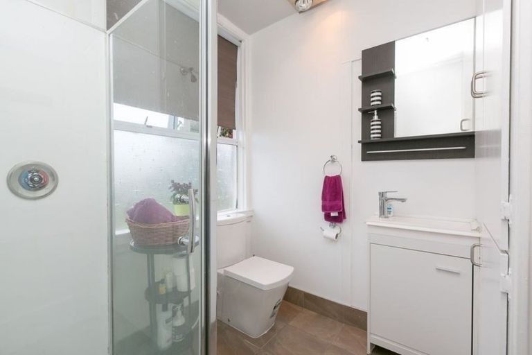 Photo of property in 37 Allan Road, Burgess Park, New Plymouth, 4371