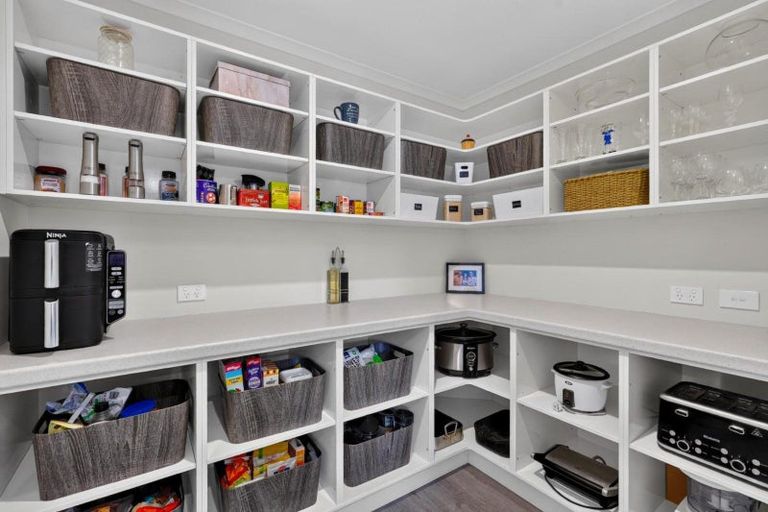 Photo of property in 40 Boocock Crescent, Orewa, 0931