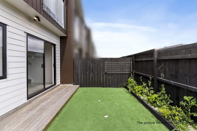 Photo of property in 44 Whare Kauri Road, Papakura, 2110