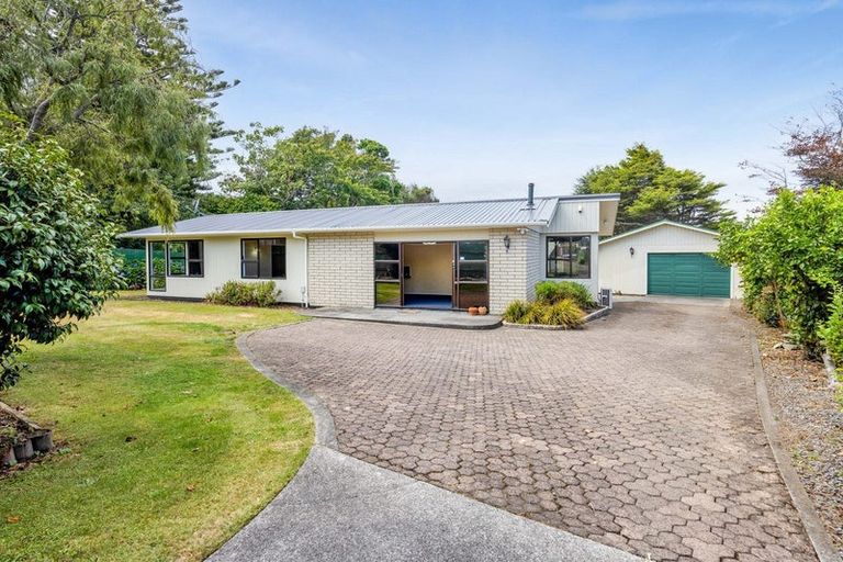 Photo of property in 35 Dives Avenue, Hawera, 4610