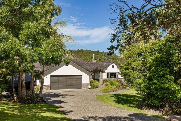 Photo of property in 80 Tarapatiki Drive, Whitianga, 3510