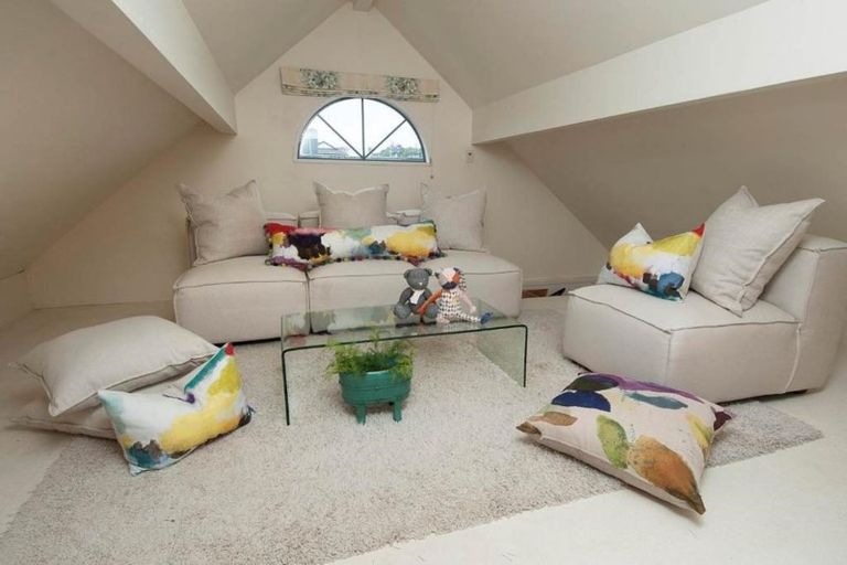 Photo of property in 23 Manor Park, Sunnyhills, Auckland, 2010